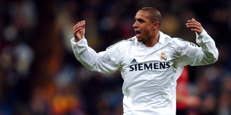 su-nghiep-cua-nam-hau-ve-roberto-carlos-mm99